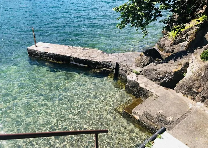 By Near Di Lägenhet Dervio